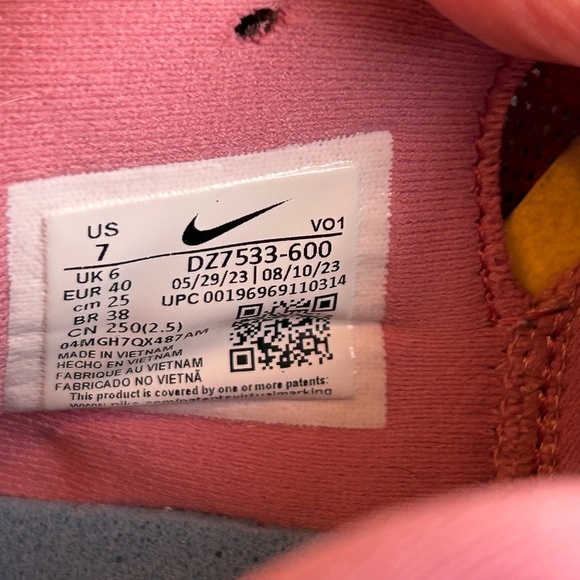 Nike Giannis Immortality 3 'Alphabet Bros' DZ7533-600 Red/Pink/Peach Men Size 7 - Picture 13 of 17